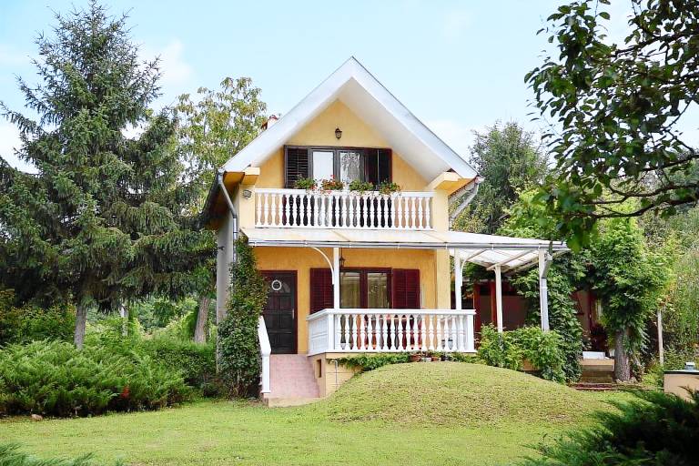 House Nova Kapela