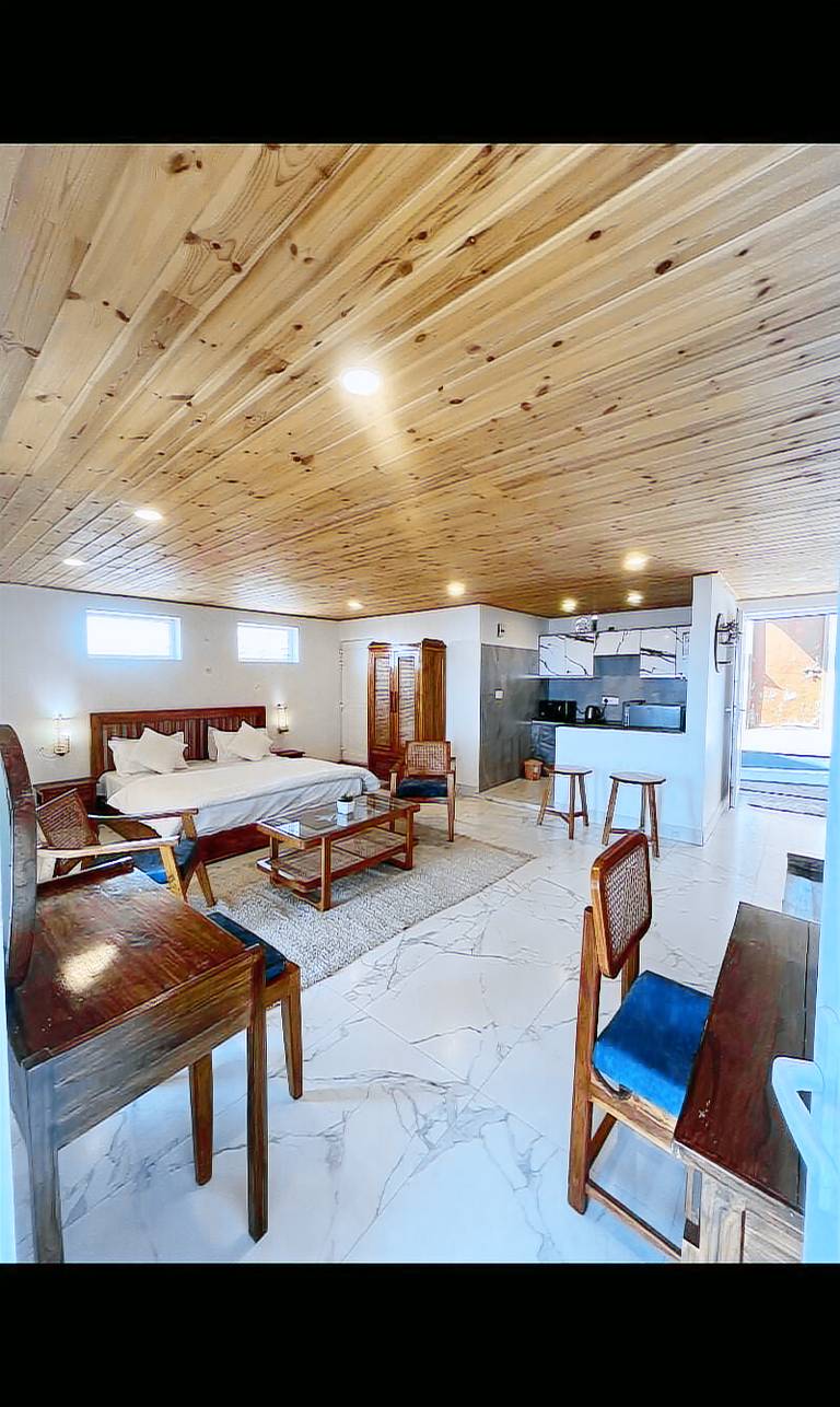 Beautiful house with yard | Suitable for remote work | Pets are welcome in Mussoorie