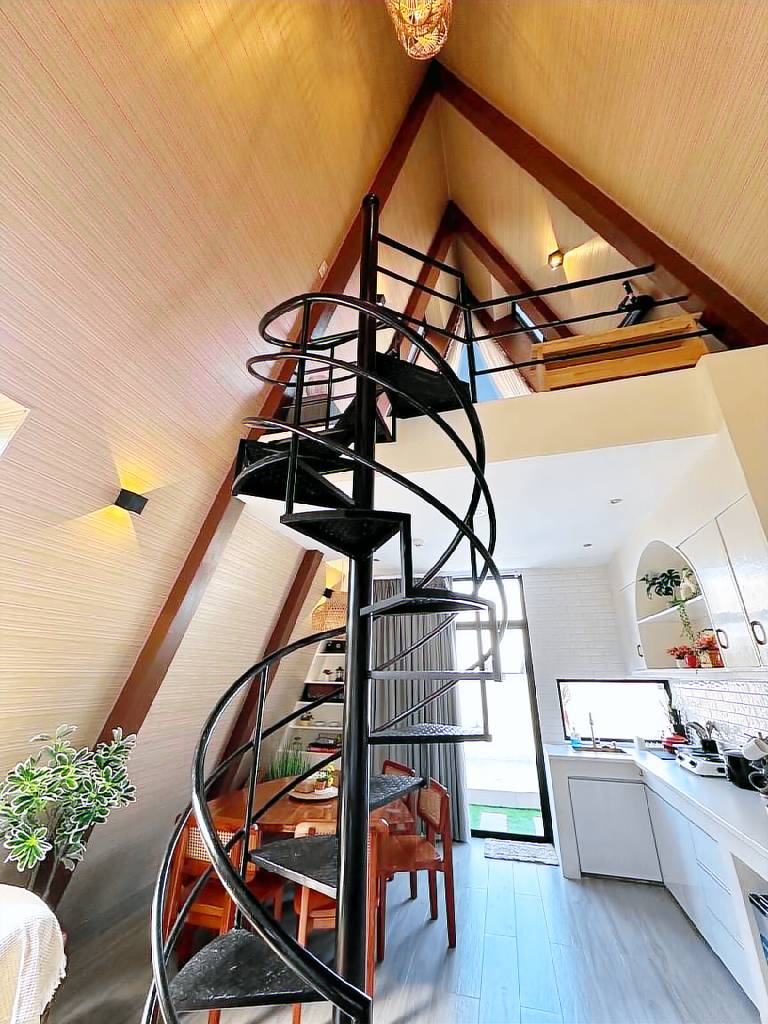 Vacation home with barbeque & pool | Pet-friendly — photo 2