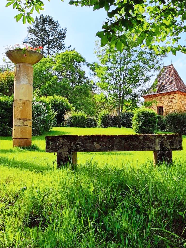 Villa with pool, grill & jacuzzi in Cahors