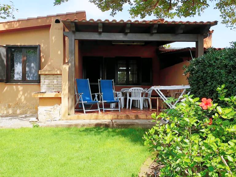 Holiday apartment with terrace, garden & barbecue | Nature view — photo 3