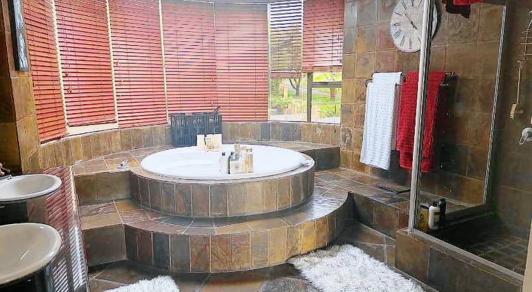 Wonderful rental apartment with pool | Dogs allowed — photo 2