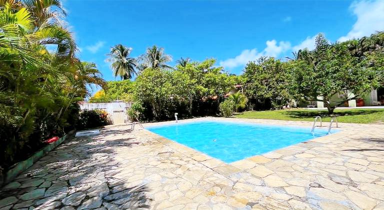 Ample house with yard & pool | Pets are welcome in Santos