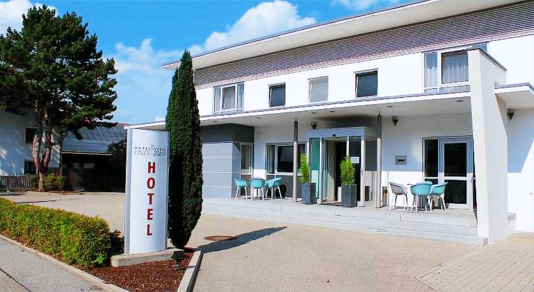Hotel Garni Max Zwo in Dingolfing