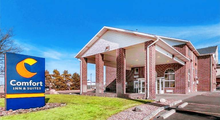 Comfort Inn & Suites Hays I-70 — photo 2
