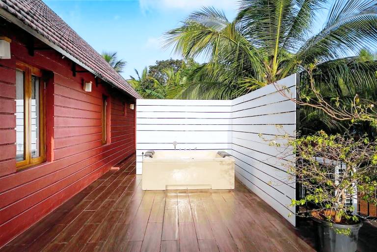 Vacation home with patio — photo 5