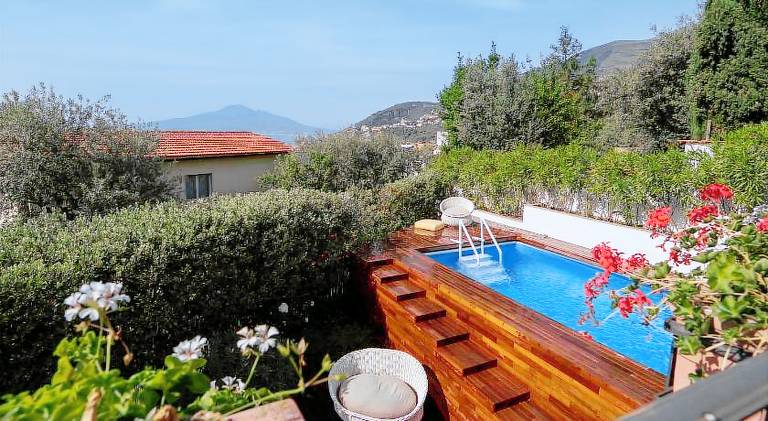 Ample villa with pool & hot tub | Pets are welcome in Vico Equense