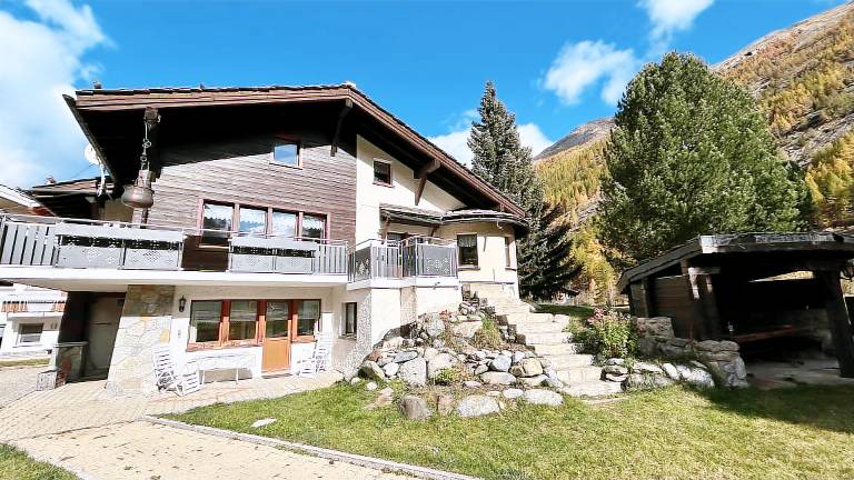 Family-oriented nice rental apartment with yard, terrace & barbecue | Dogs allowed — photo 3
