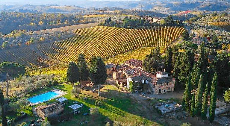 Farm with yard, terrace & pool in Cascia
