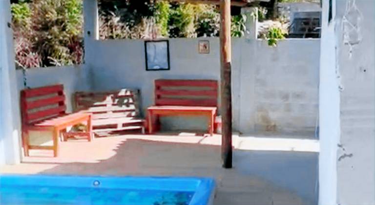House with pool | Pets are welcome — photo 4