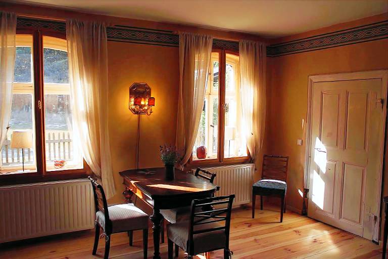 Holiday Apartment 'Am Roten Schloss' with Shared Terrace, Shared Garden and Wi-Fi — photo 5