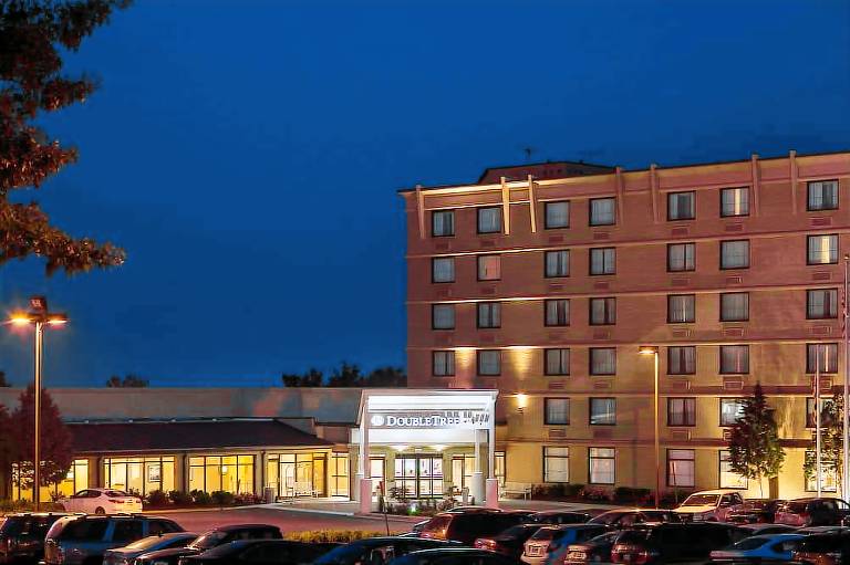 DoubleTree by Hilton Hotel Laurel