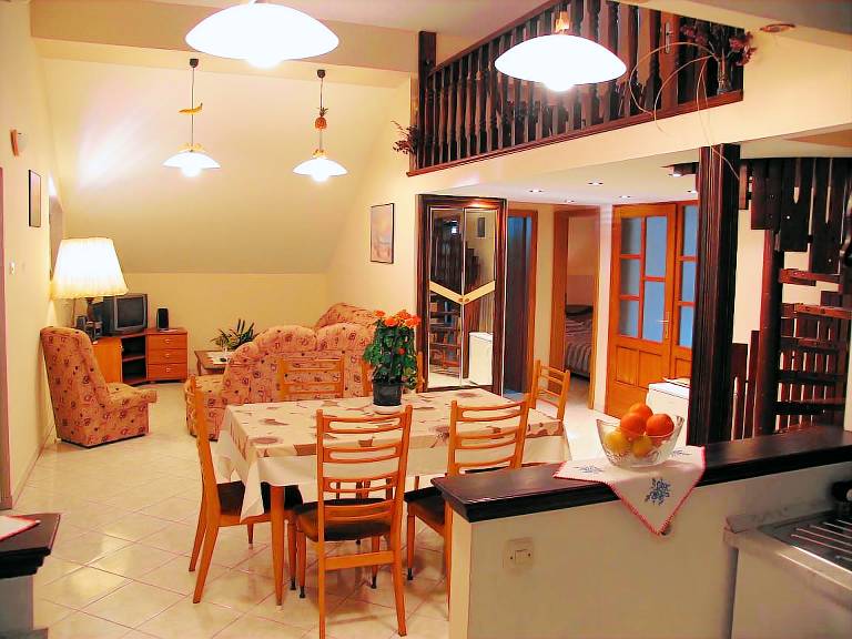 Three bedroom apartment with balcony and sea view Supetarska Draga - Gonar, Rab (A-4999-c) — photo 4