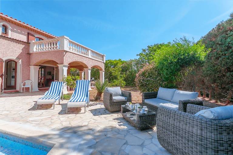 Villa 'Elisabeth' with Sea View, Wi-Fi and Air Conditioning — photo 3