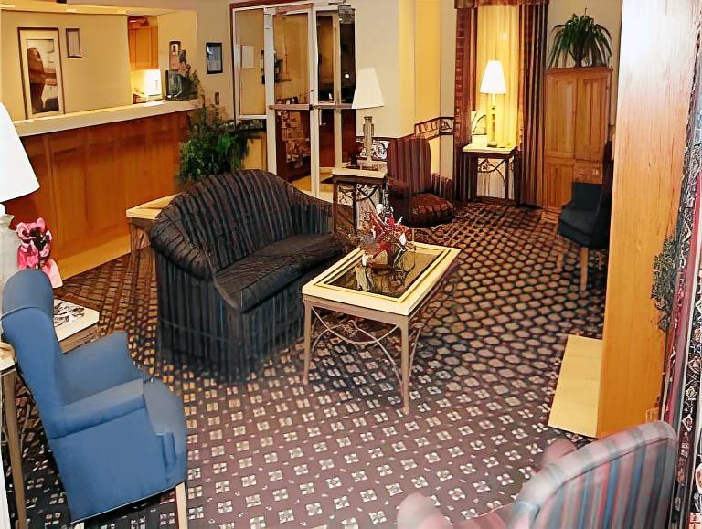 Abilene Inn & Suites — photo 3