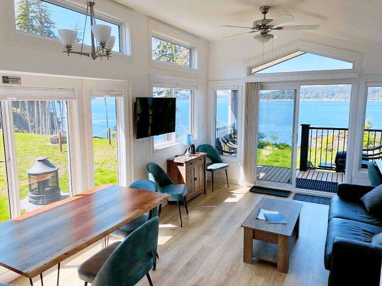 Cottage Alert Bay