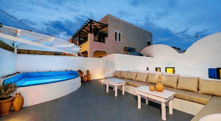 Villa with private pool, hot tub & patio — photo 3