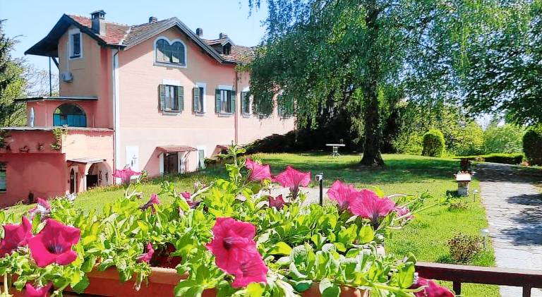 Pleasant apartment with private pool, yard & barbecue | Suitable for remote work | Dogs allowed — photo 5
