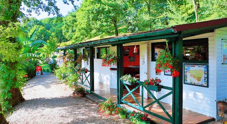 Chalet with pool | Pets are welcome — photo 4