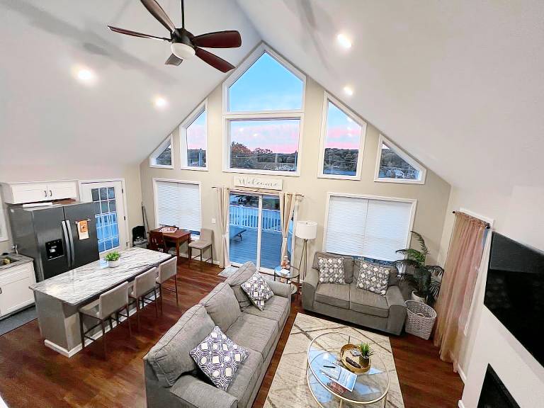 Chalet Treasure Lake