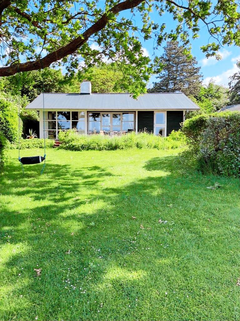 Child-friendly wonderful vacation home with patio, garden & grill | Sea view | Pet-friendly — photo 2