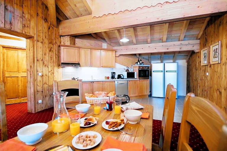 Wifi, 300m from resort center, swimming pool, sauna, fireplace or stove, tv, ski locker, 98m² — photo 4