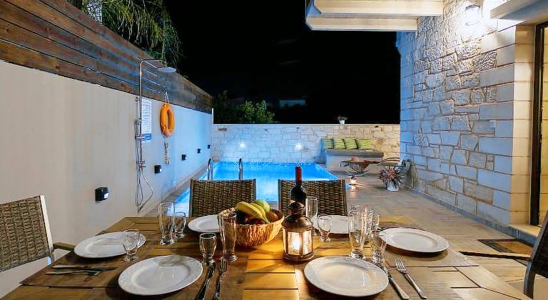 Fully equipped charming villa with patio, barbeque & private pool | Beach nearby | Dogs allowed — photo 2