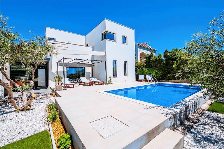 Ferienhaus in Trogir für max. 9 Personen