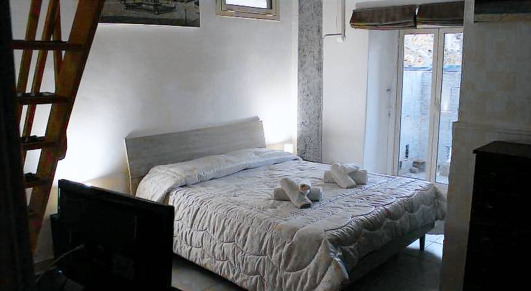 Rental apartment | Next to Monastery of San Nicolò l'Arena — photo 2