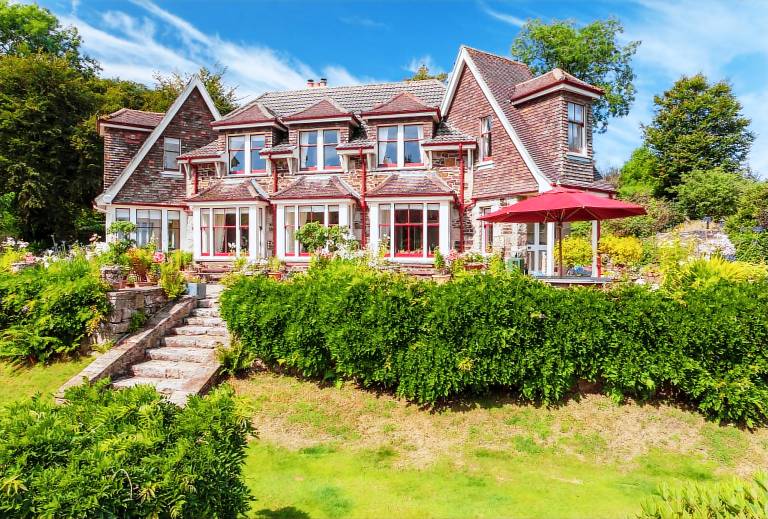Villa  Belstone