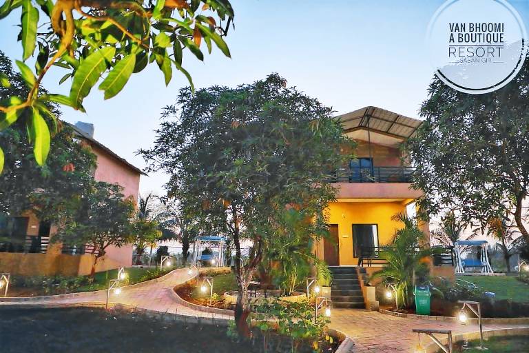 Vanbhoomi Levelup Boutique Resort in Mendarda