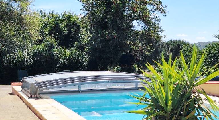 210 m&sup2; Villa