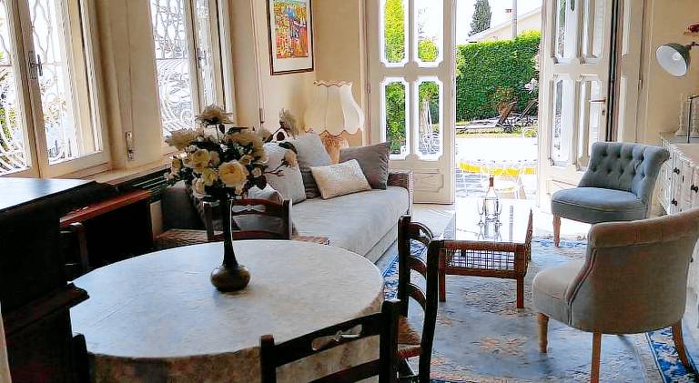 Apartment with pool — photo 4