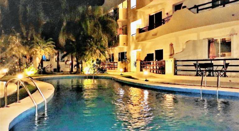 Rental apartment with terrace, garden & pool in Playa del Carmen