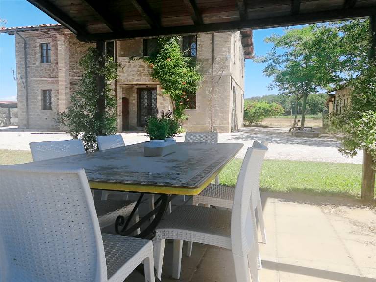 House with yard, private pool & barbeque | Lake view — photo 3