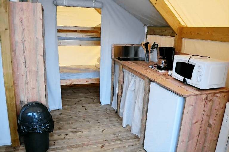 Mobile home with BBQ — photo 3