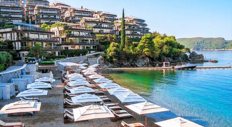 Holiday apartment with pool | Good for workation in Budva