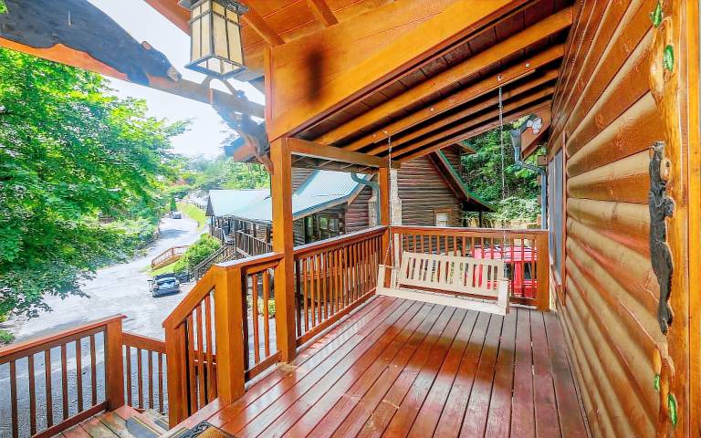 Cabin with pool, grill & hot tub | Mountain view — photo 5