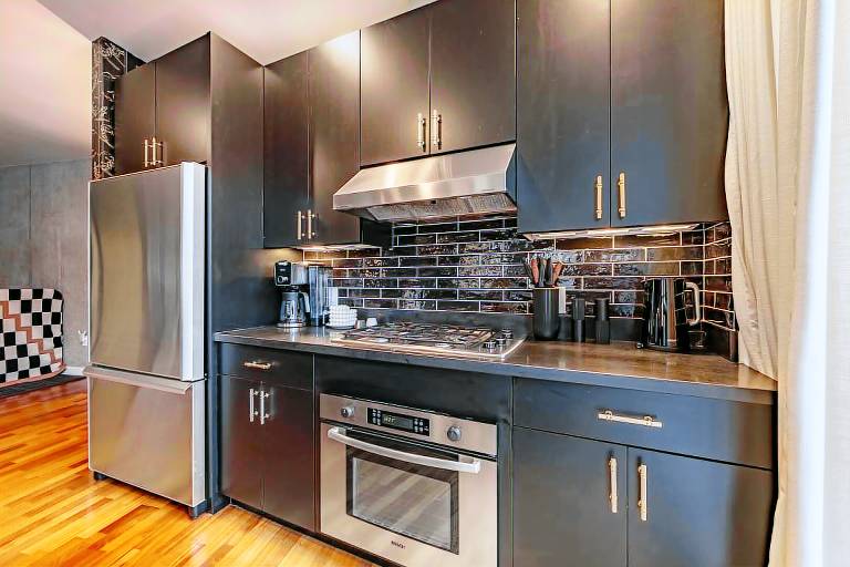 Condo with 1 room for 4 persons — photo 3