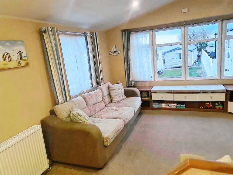 Cottage with pool & garden | Beach view — photo 3