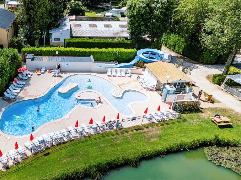 Mobile home with heated pool & terrace | Pet-friendly — photo 2