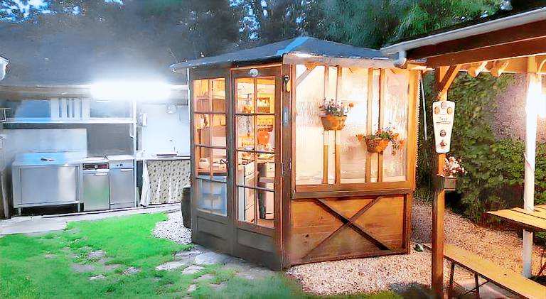 Chalet with pool — photo 3