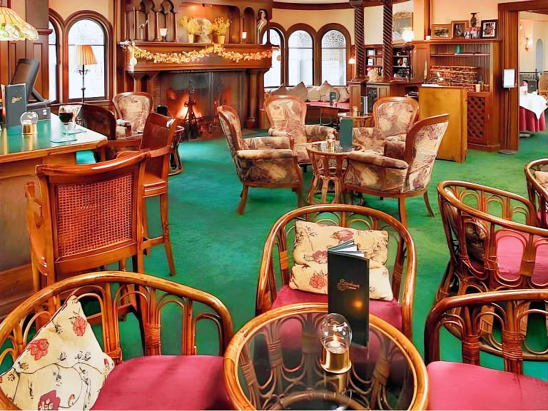 Stonehurst Manor Breakfast & Dinner Included — photo 4