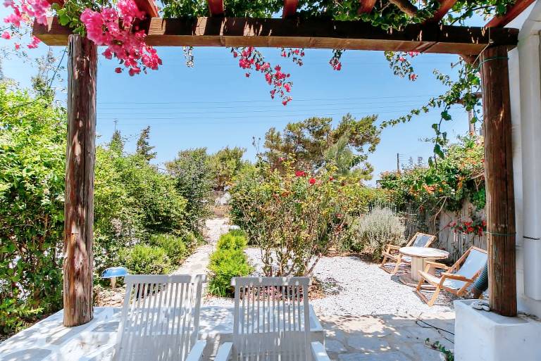 Holiday Home 'Green Retreats 1 Paros' with Mountain View, Wi-Fi and Air Conditioning — photo 2