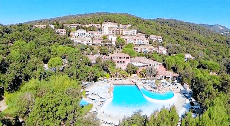 Rental apartment with pool in Cogolin