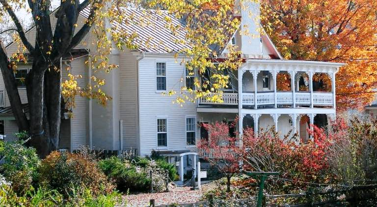 Hopkins Ordinary Bed, Breakfast and Ale Works in Shenandoah, MD