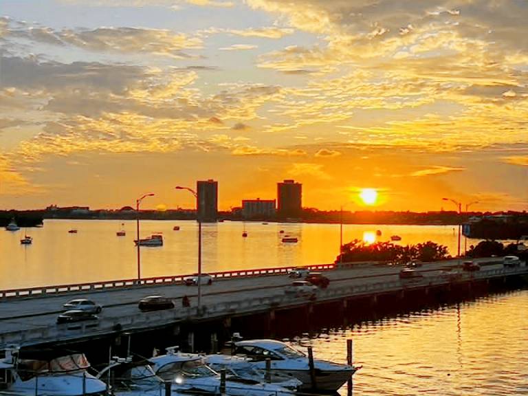 La Marinita Marina Views Pool Parking Location