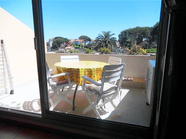 Fully equipped nice rental apartment with garden & pool | Sea view | Pet-friendly — photo 5