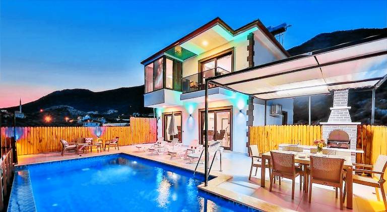 110 m&sup2; Villa