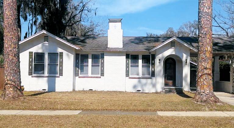 House with 1 room for 8 persons in Gainesville, FL